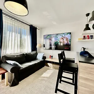  Apartament Neon 2 - Fast Wifi 70'tv Netflix Hbo Max Appletv+